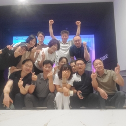 피드에 업로드 된 이미지