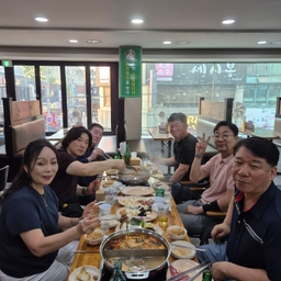 피드에 업로드 된 이미지