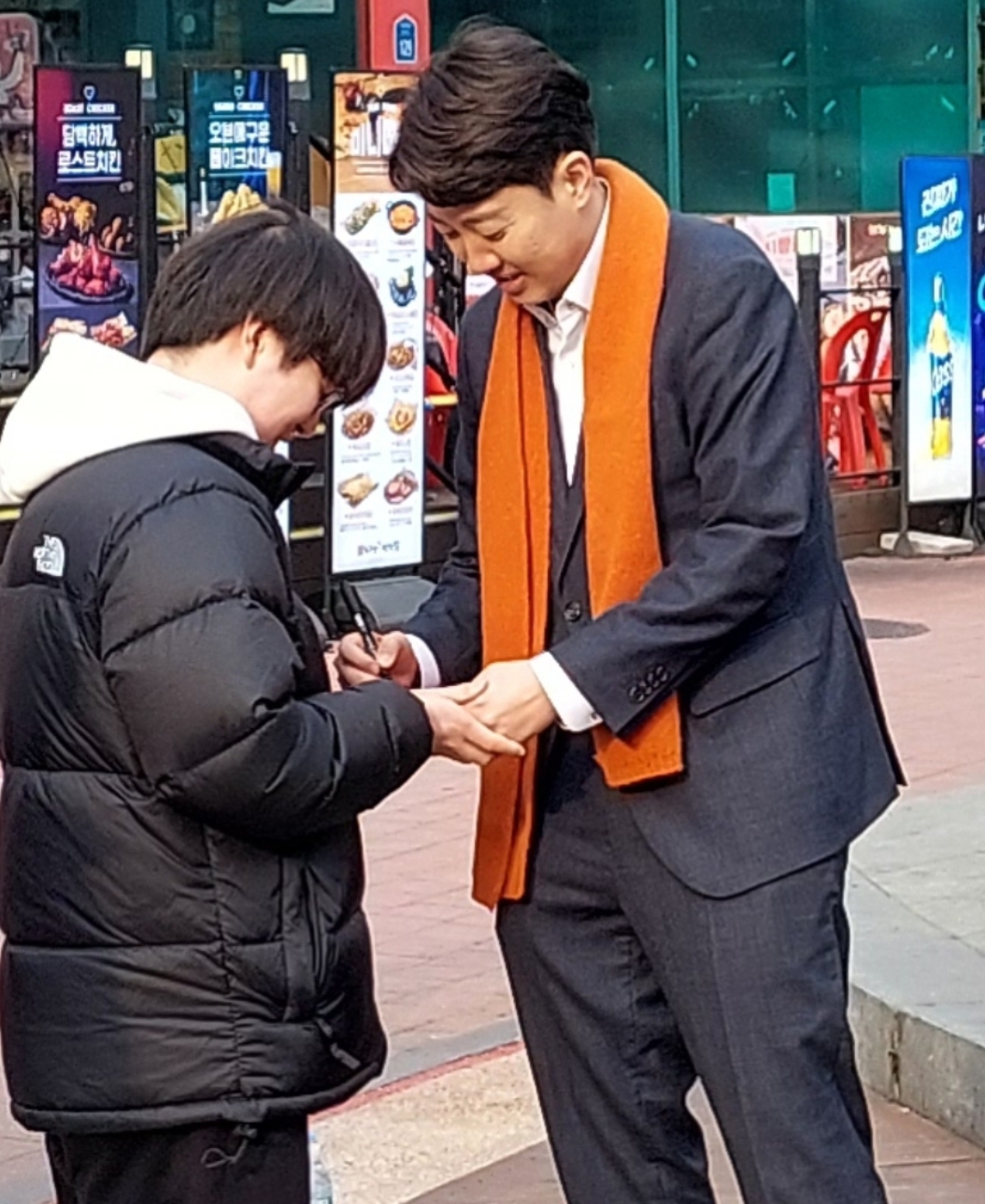 피드에 업로드 된 이미지