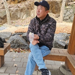 피드에 업로드 된 이미지