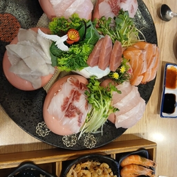 피드에 업로드 된 이미지