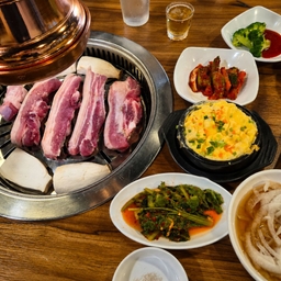 피드에 업로드 된 이미지
