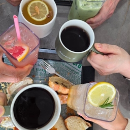 피드에 업로드 된 이미지