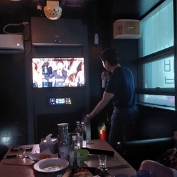 피드에 업로드 된 이미지