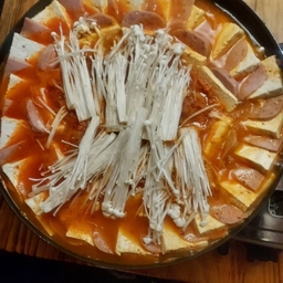 피드에 업로드 된 이미지