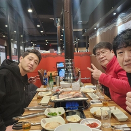 피드에 업로드 된 이미지