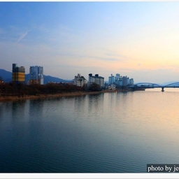 피드에 업로드 된 이미지