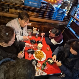 피드에 업로드 된 이미지