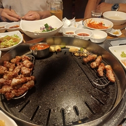 피드에 업로드 된 이미지