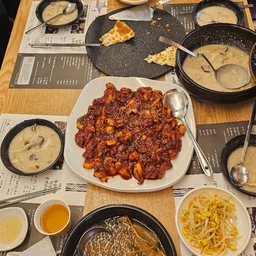 피드에 업로드 된 이미지