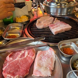 피드에 업로드 된 이미지
