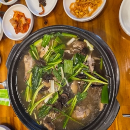 피드에 업로드 된 이미지