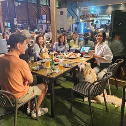 피드에 업로드 된 이미지