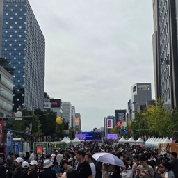 피드에 업로드 된 이미지