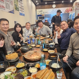 피드에 업로드 된 이미지