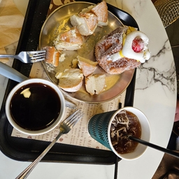 피드에 업로드 된 이미지