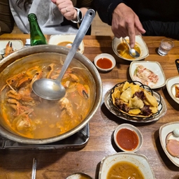 피드에 업로드 된 이미지