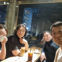 피드에 업로드 된 이미지