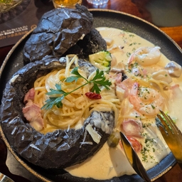피드에 업로드 된 이미지