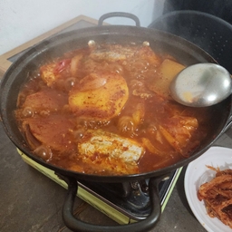 피드에 업로드 된 이미지