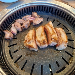 피드에 업로드 된 이미지