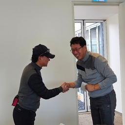 피드에 업로드 된 이미지