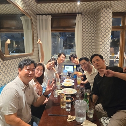 피드에 업로드 된 이미지