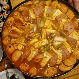 피드에 업로드 된 이미지