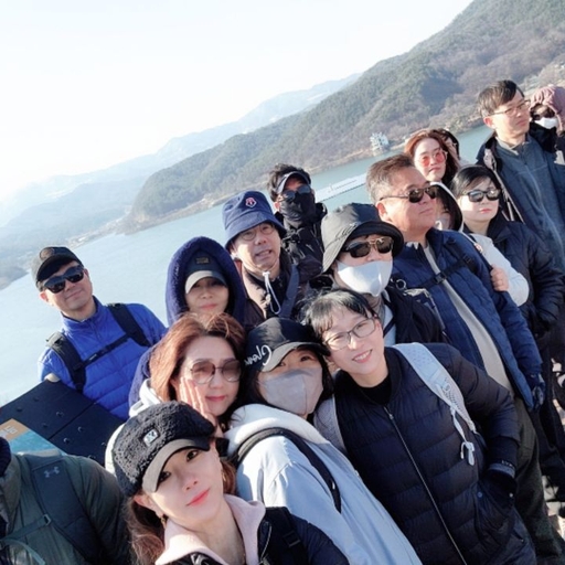 ํผ๋ ์ด๋ฏธ์ง