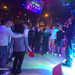 ํผ๋์ ์
๋ก๋ ๋ ์ด๋ฏธ์ง