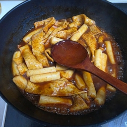 피드에 업로드 된 이미지