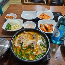 피드에 업로드 된 이미지