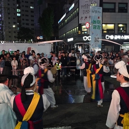 피드에 업로드 된 이미지