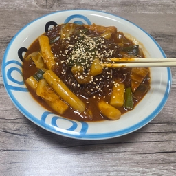 피드에 업로드 된 이미지