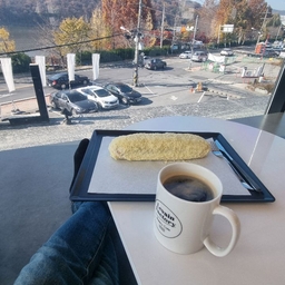 피드에 업로드 된 이미지