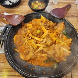 피드에 업로드 된 이미지
