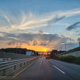 피드에 업로드 된 이미지