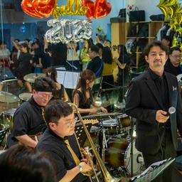 ํผ๋์ ์
๋ก๋ ๋ ์ด๋ฏธ์ง