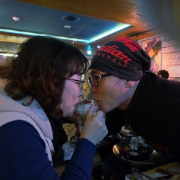 피드에 업로드 된 이미지