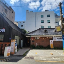 피드에 업로드 된 이미지
