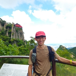 피드에 업로드 된 이미지