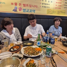 피드에 업로드 된 이미지