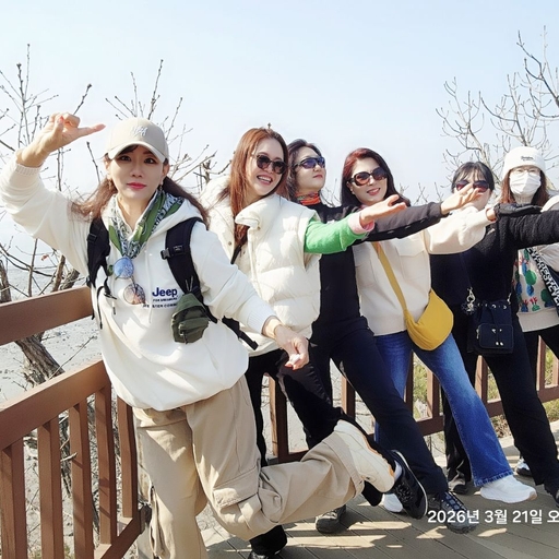 ํผ๋ ์ด๋ฏธ์ง