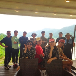 피드에 업로드 된 이미지