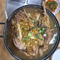 피드에 업로드 된 이미지