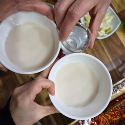 피드에 업로드 된 이미지