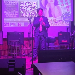 피드에 업로드 된 이미지