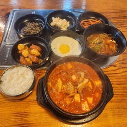 피드에 업로드 된 이미지