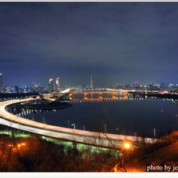 피드에 업로드 된 이미지