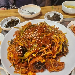 피드에 업로드 된 이미지